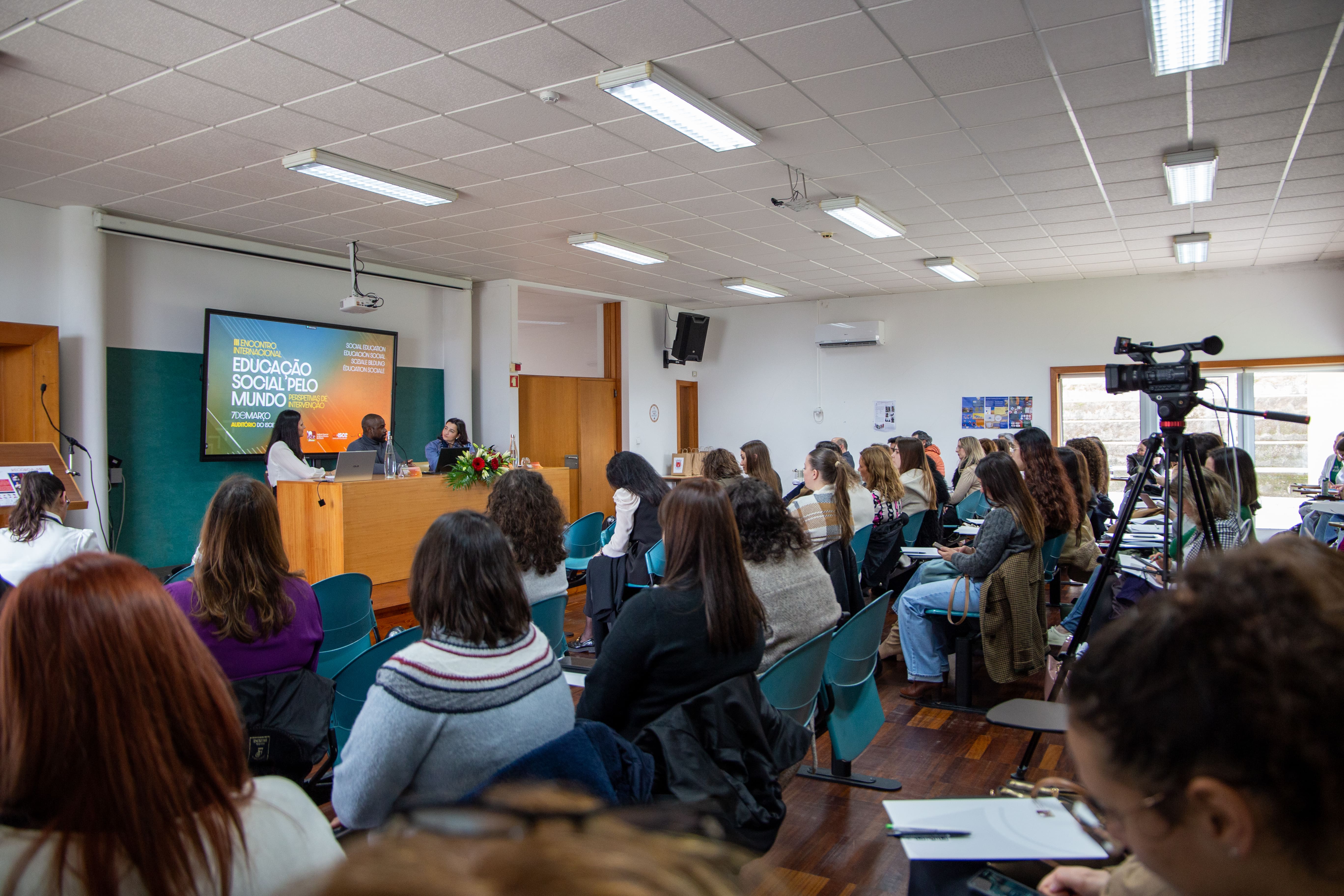 Encontro Internacional Educação Social pelo Mundo reuniu especialistas em Penafiel